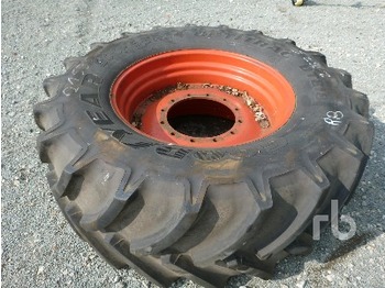 Goodyear DT818 - Jantes e pneus