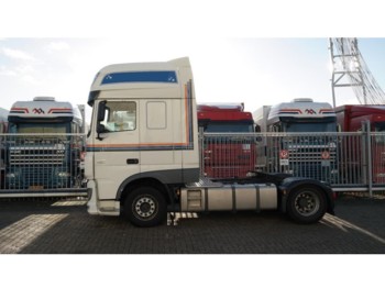 Tractor DAF XF 460 EURO 6 MANUAL GEARBOX SUPER SPACECAB: foto 1
