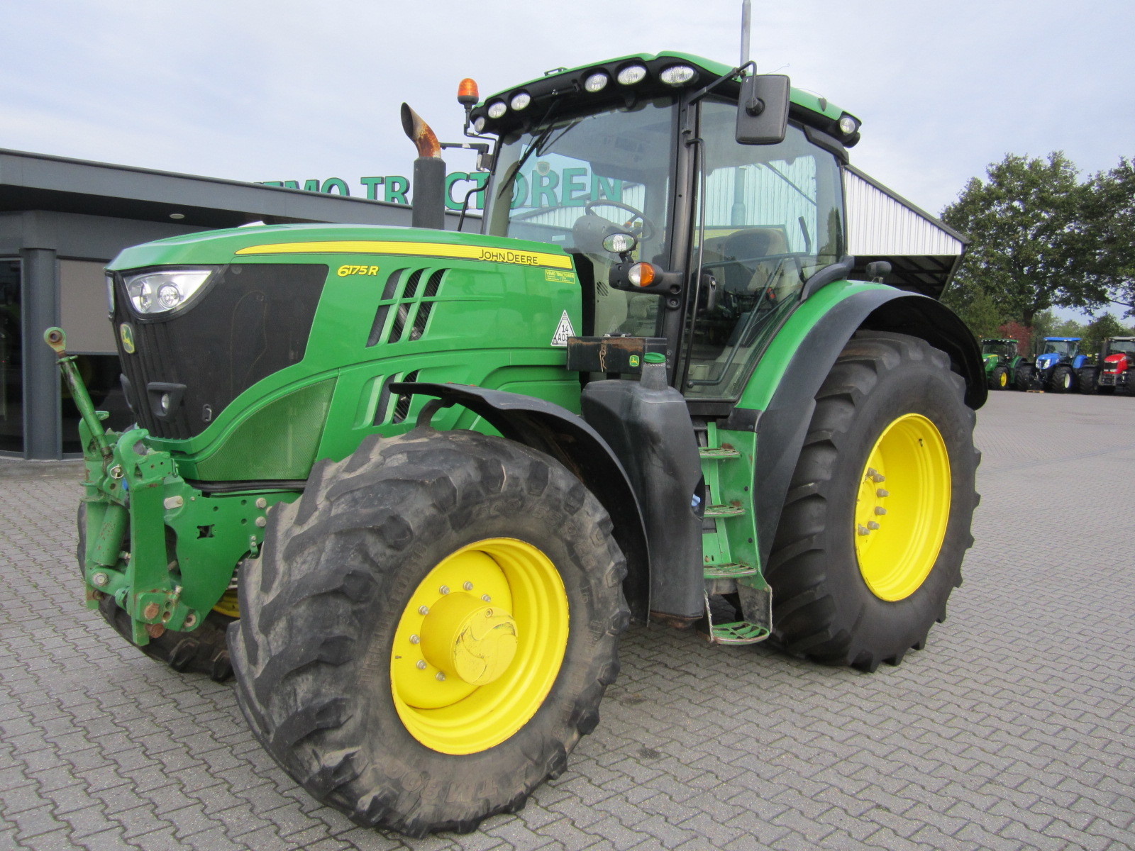 Vemo Tractoren BV - veículos a venda undefined: foto 3